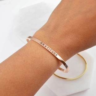 Гравіювання на браслетах