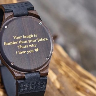 Гравіювання на годиннику